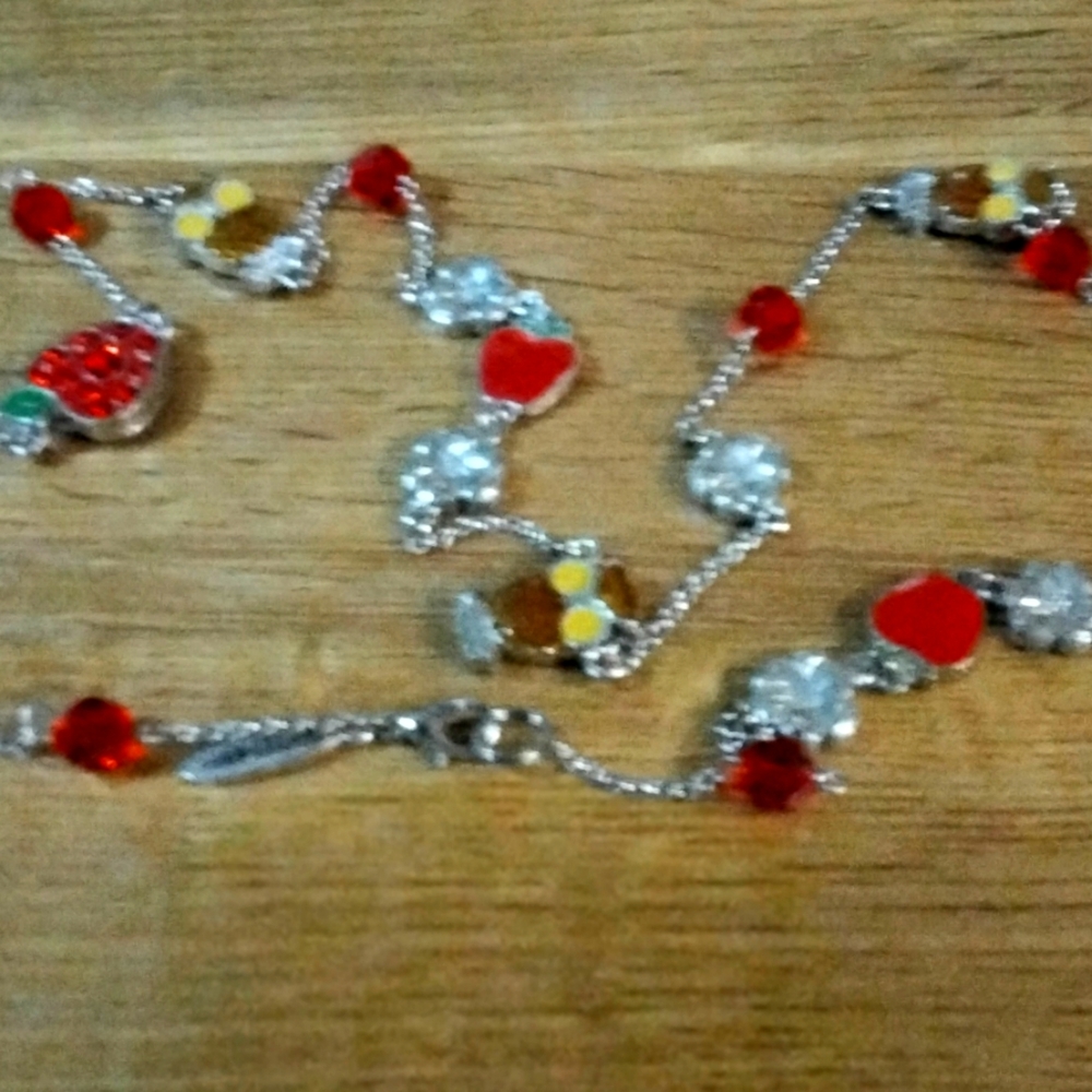 Gourgous long necklace with Apples September